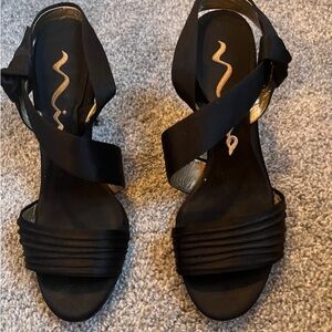 Black dressy Nina 4 inch heels